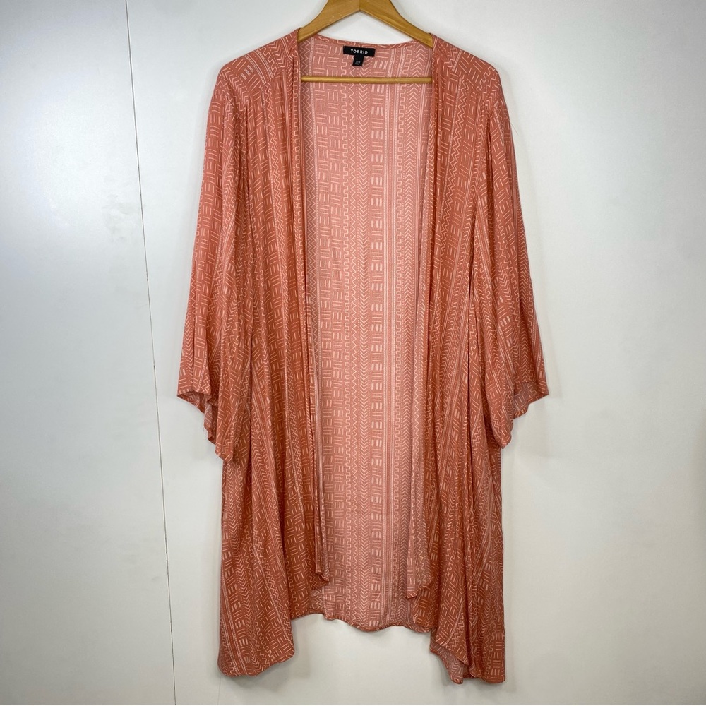 Torrid 2/3X Pink Kimono Coverup Open Top Flowy Plus Size